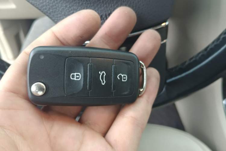 Used Volkswagen Passat 2014 1.8TSI DSG Ultimate Edition Vehicle Key