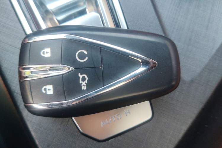 Used CHANGAN UNI-V 2022 1.5T Prestige Version