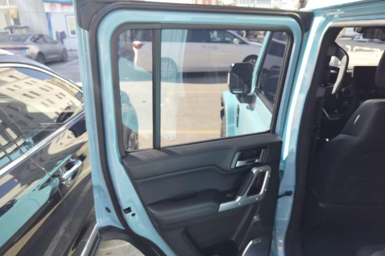 Used 212 T01 2025 2.0T Changfeng
