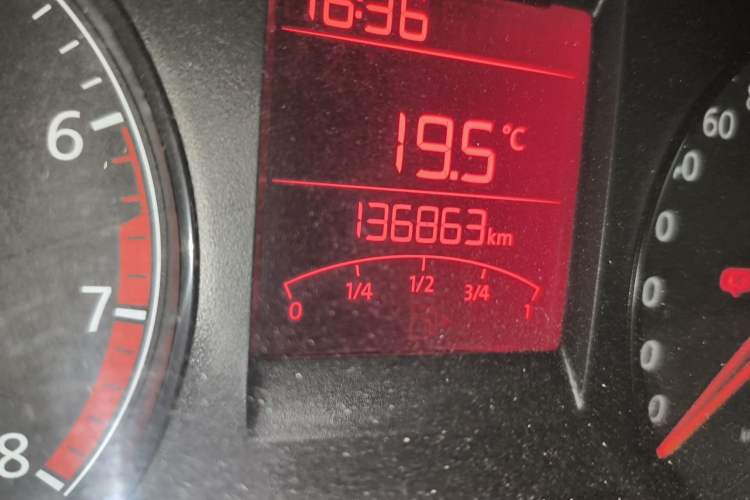 Used Volkswagen Santana 2013 1.6L Manual Fashion Edition