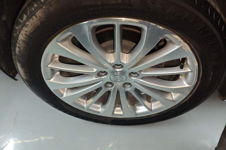 Used Buick LaCrosse 2018 28T Elite Edition
