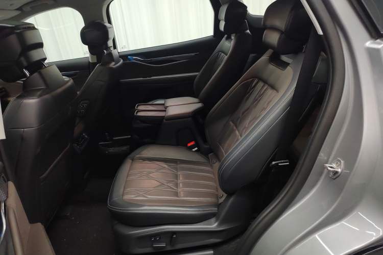 Used Ford Edge 2025 Ford Explorer L 2.0T EcoBoost E-Hybrid Four-Wheel-Drive 7-Seater Supreme Model
