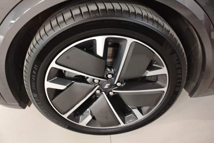 Used Li Auto L8 2025 Max Smart Refresh Edition Left Front Wheel Hub