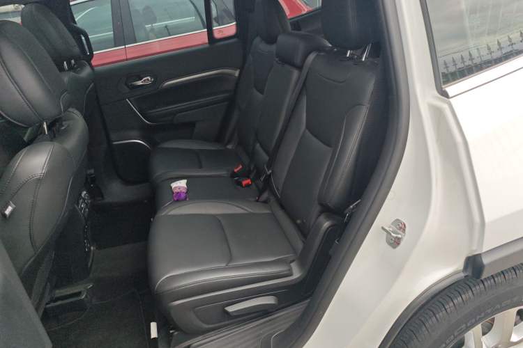 Used Jeep Commander 2018 2.0T Two-Wheel Drive Enjoy Edition China V