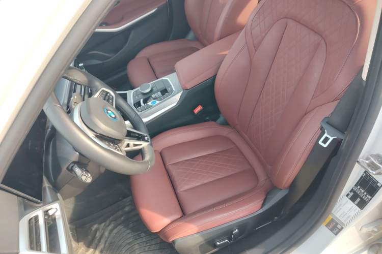 Used BMW i3 2025 eDrive 40 L Midnight Edition
