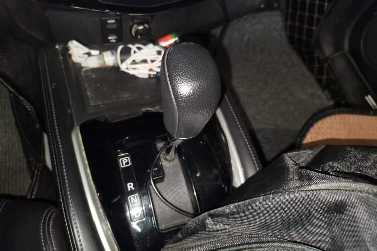 Used Nissan X-Trail 2015 2.0L CVT Comfort MAX Edition 2WD
