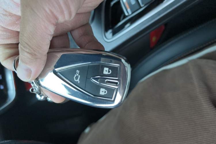 Used CHANGAN UNI-T 2022 1.5T Prestige Version
