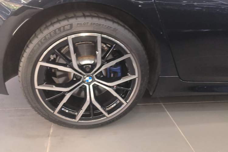 Used BMW 5 Series 2021 530i M Sport Package Right Rear Wheel Hub