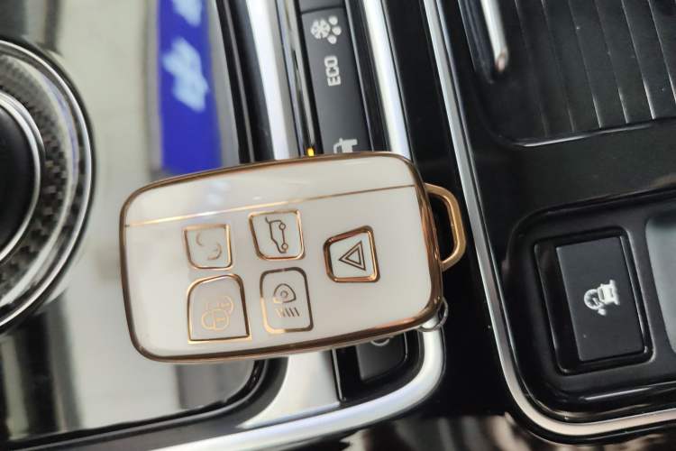 Used Jaguar XEL 2019 2.0T 200 PS Luxury Edition Vehicle Key