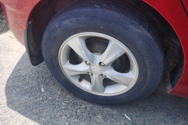 Used Hyundai Verna Ray 2014 1.4L Automatic GLX
