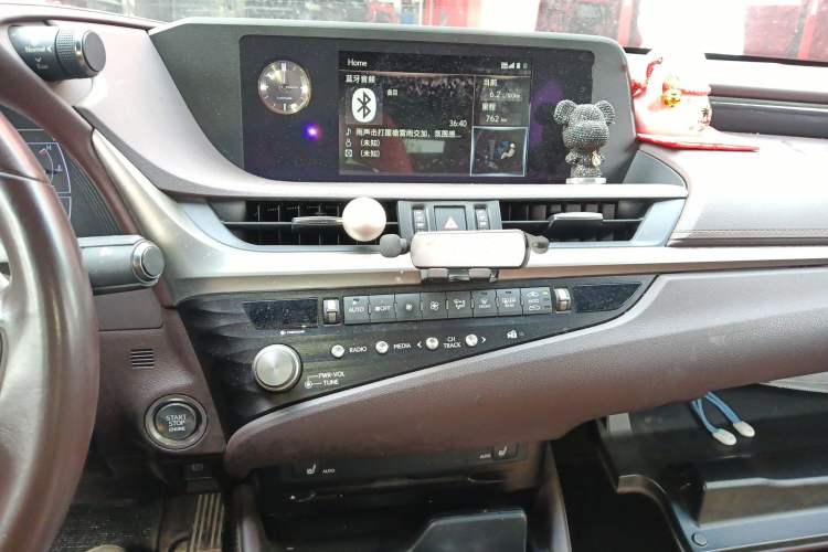 Used Lexus ES 2020 200 Excellence Edition Audio And AC Panel