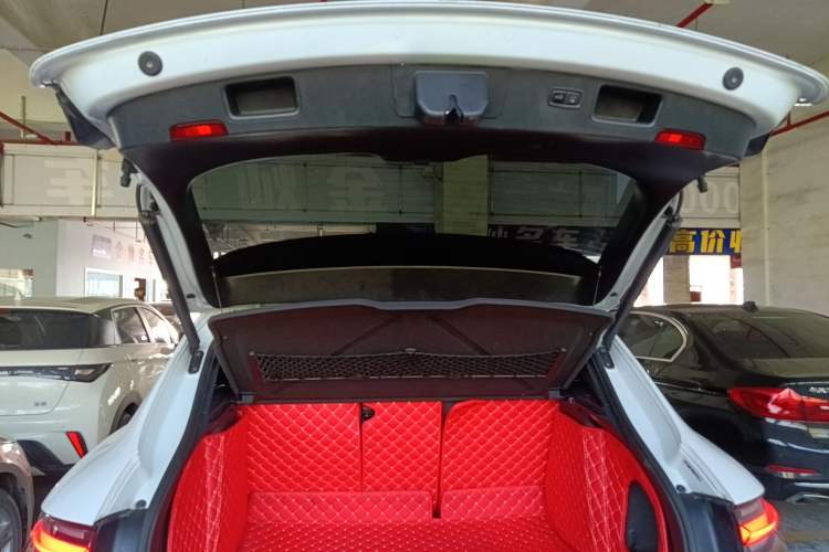 Used Porsche Macan 2018 Macan 2.0T
