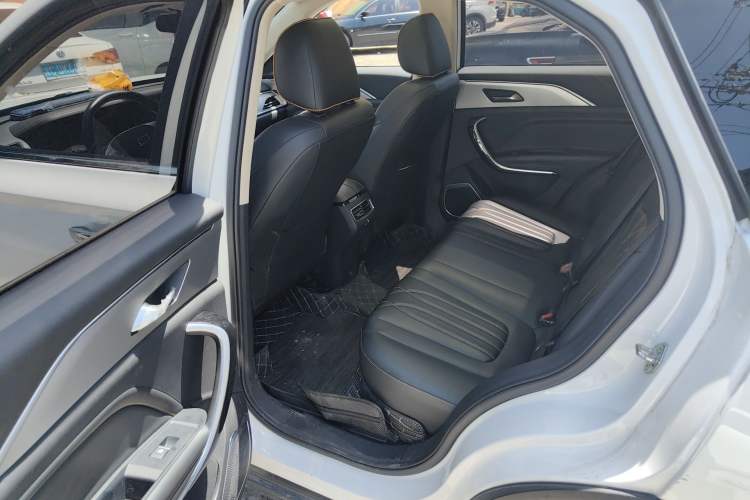 Used Bestune T77 2023 1.5T Automatic Luxury Model Left Rear Seat