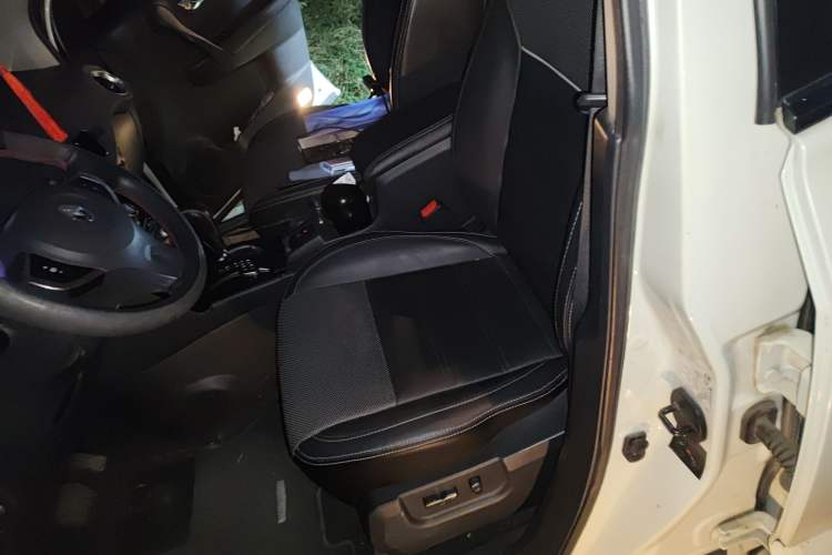 Used Renault Koleos 2015 2.5L Two-Wheel Drive Comfort Edition
