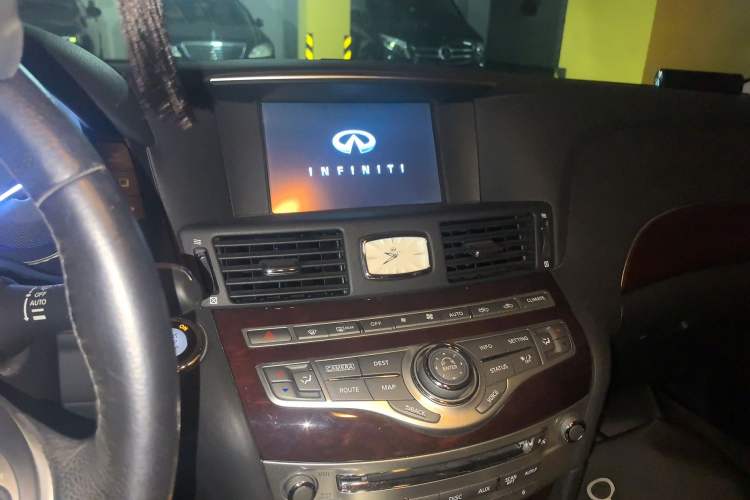 Used Infiniti Q70 2017 Q70L 2.5L Enjoyment Edition