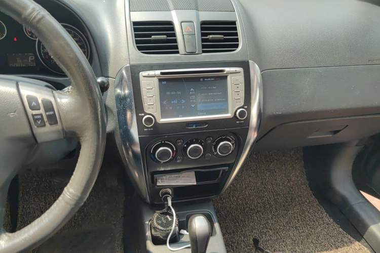 Used Suzuki SX4 2012 1.6L Automatic Ruiqi Model Audio And AC Panel