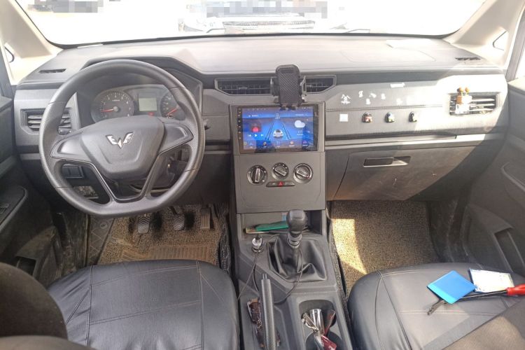 Used Wuling Hongguang PLUS 2020 1.5L Manual Standard Edition 7-Seater
