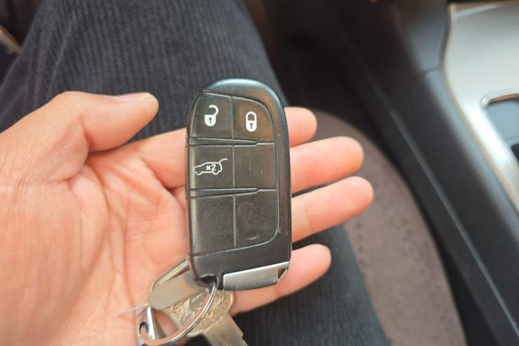 Used Jeep Grand Cherokee 2015 3.6L Flagship Prestige Edition
