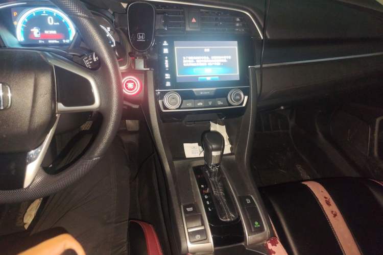 Used Honda Civic 2016 220TURBO CVT Luxury Edition
