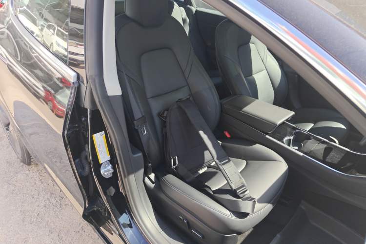 Used Tesla Model 3 2020 Revised Version Standard Range Rear-Wheel Drive – Upgraded Edition Right Front Seat