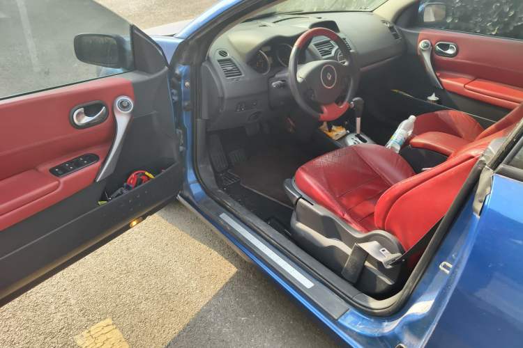 Used Renault Megane 2006 CC 2.0
