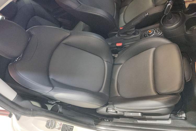 Used MINI MINI 2021 1.5T COOPER Classic Edition