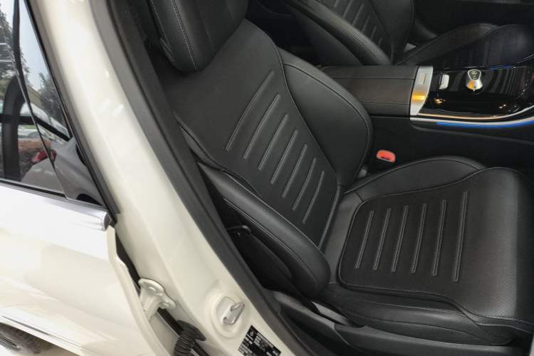 Used Mercedes-Benz C-Class 2022 Restyled C 260 L Sport Edition Right Front Seat