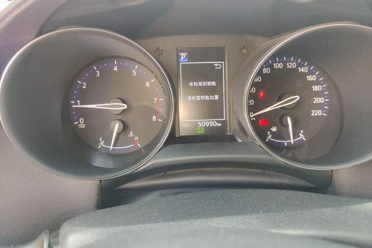 Used Toyota IZOA 2020 2.0L Yichi Version
