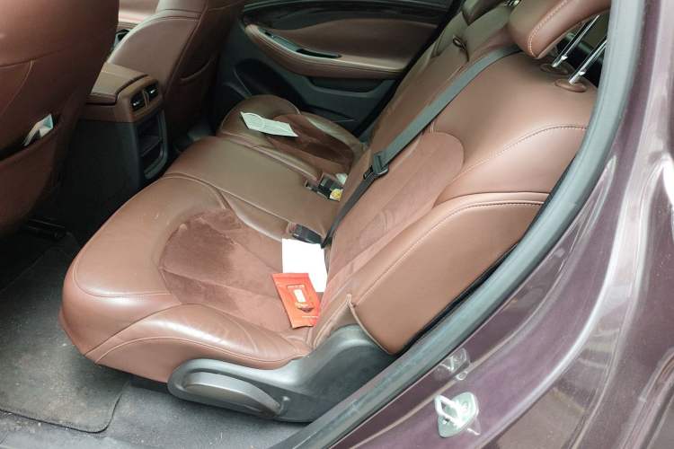 Used Buick Envision 2014 28T Four-Wheel Drive Elite Model Left Rear Seat