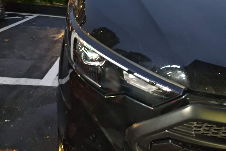 Used Juntian Black Warrior Youth 2023 2.0T Diesel Standard Edition Right Front Headlight