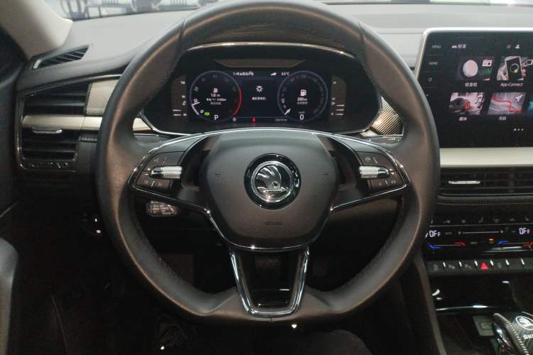 Used Skoda Kodiaq 2023 TSI330 7-Seater Two-Wheel-Drive Luxury Edition