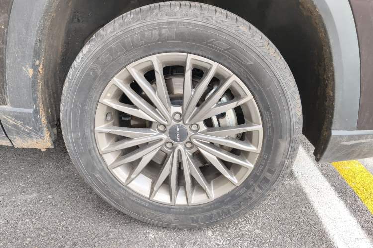 Used JETOUR X90 PLUS 2021 1.5T Manual "Yangfang" 5-Seater Right Front Wheel Hub