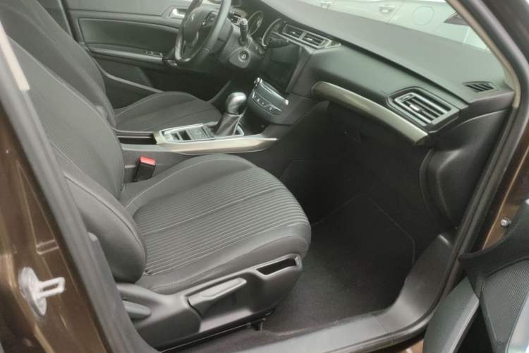 Used Peugeot 408 2014 1.8L Automatic Luxury Edition Right Front Seat