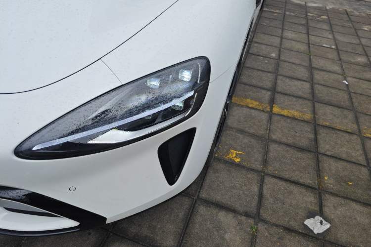 Used Xiaomi Auto SU7 2024 Four-Wheel Drive Ultra-Long Range Advanced Intelligent Driving Max Edition Left Front Headlight