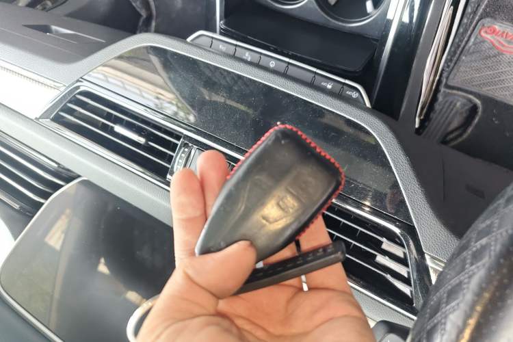 Used Hongqi HS5 2019 2.0T Smart Connect Flagship Edition
