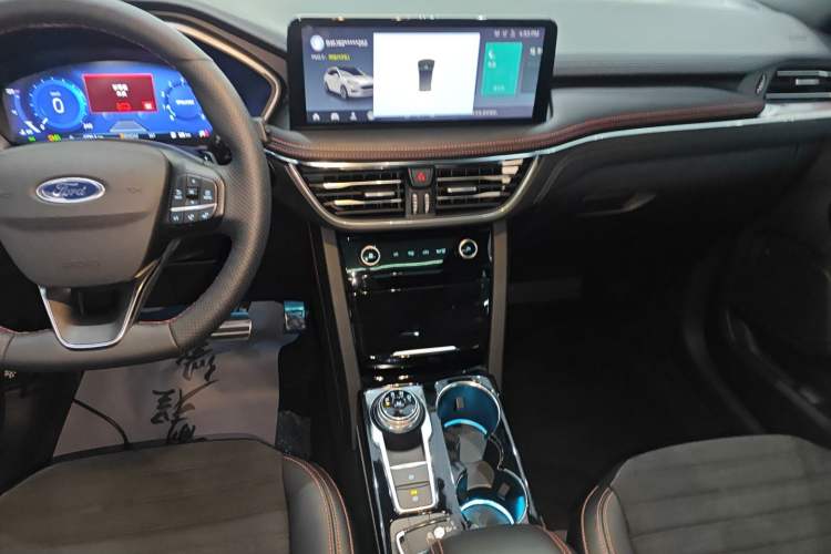 Used Ford Escape 2024 EcoBoost 245 Four-Wheel Drive ST-Line Pro Trim