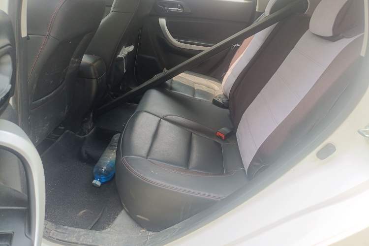 Used CHANGAN CS35 2016 1.6L Manual Luxury Model China V Standard
