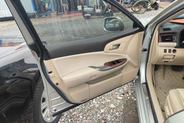 Used Toyota Crown 2012 2.5L Royal Leather Edition