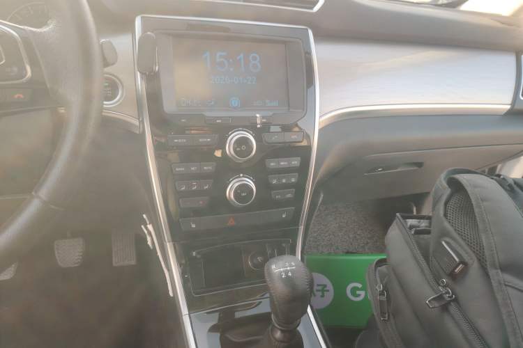 Used Haval H2 2016 Red Label 1.5T Manual Two-Wheel Drive Elite Model