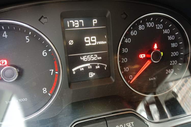 Used Volkswagen Cross Lavida 2014 1.6L Automatic