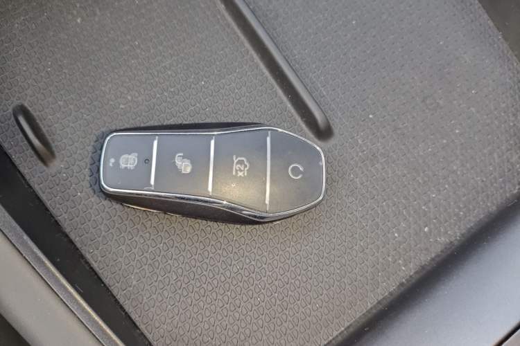 Used BYD Qin L 2025 DM-i Smart Drive 120KM Leading Model
