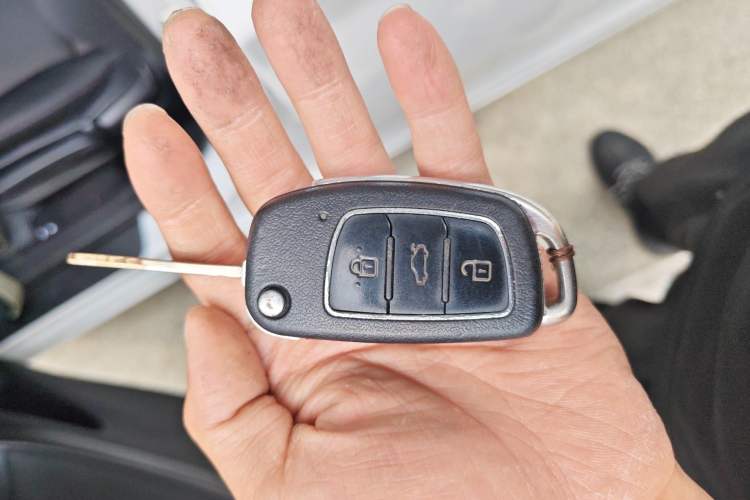 Used Hyundai Elantra (5th Generation / Langdong) 2016 1.6L Automatic Smart Version Vehicle Key