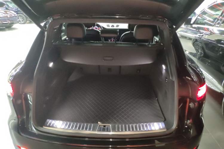 Used Porsche Cayenne 2019 Cayenne 3.0T Trunk