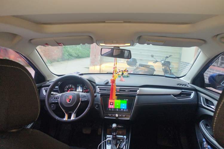 Used Roewe i5 2019 1.5L Automatic 4G Connected Langyue Edition
