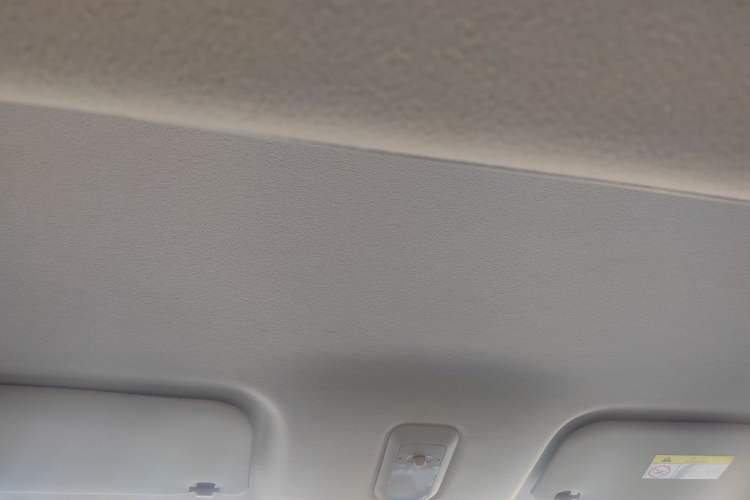 Used Ruichi R5 2025 Model Passenger Vehicle Smart Driving Ultra-Charging Edition, Beyond Type I
