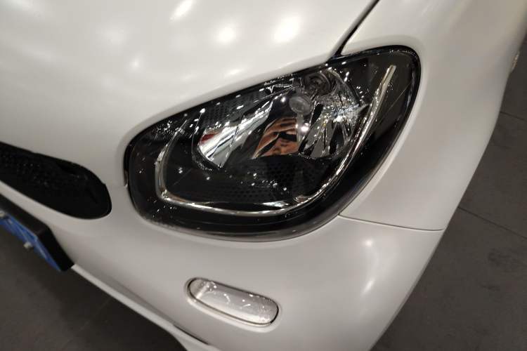 Used smart fortwo 2015 1.0L 52 kW Hardtop Passion Edition