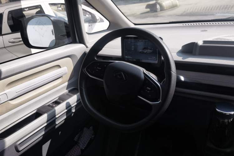 Used SAIC MAXUS Dana V1 2023 V1 Short Wheelbase Low Roof (43 kWh)