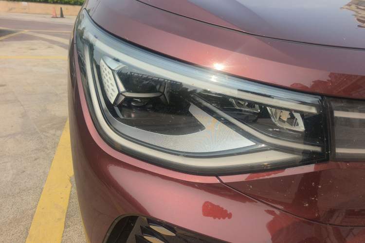 Used Volkswagen ID.6 X 2021 Prime Kinergy Four-Wheel Drive Edition Right Front Headlight