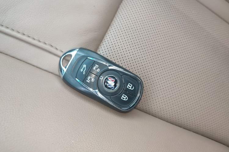 Used Buick GL8 2020 ES Land Cruiser 653T Luxury Model