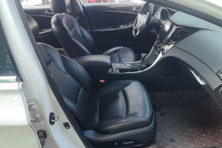 Used Hyundai Sonata 2013 2.0L Automatic Luxury Edition